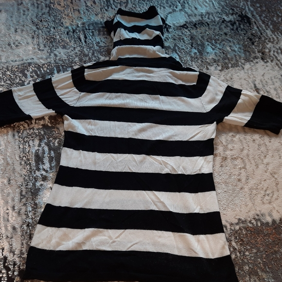 Cowl Sweater - Picture 2 of 3